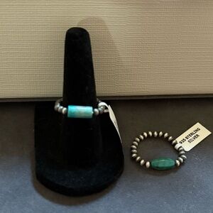 (2) Navajo pearls with turquoise stretchy rings set of 2 ( NWT )